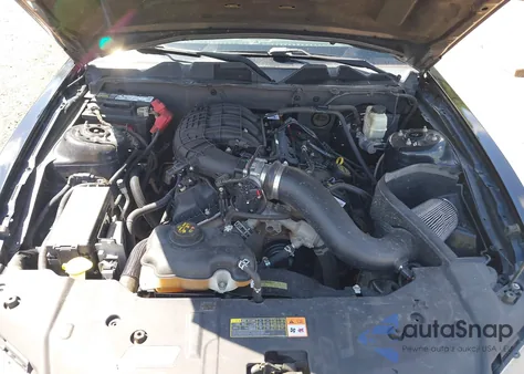 2014 Ford Mustang V6 from USA, damaged, VIN 1ZVBP8AM6E5300301